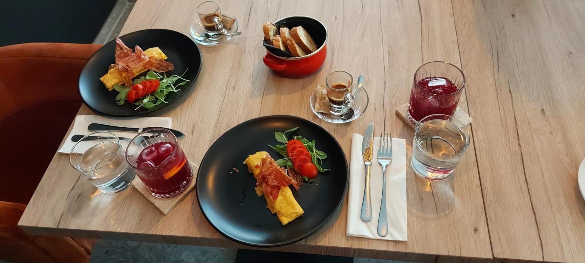 Bed & Breakfast Rezidenca Pipanova Ljubljana Exteriör bild