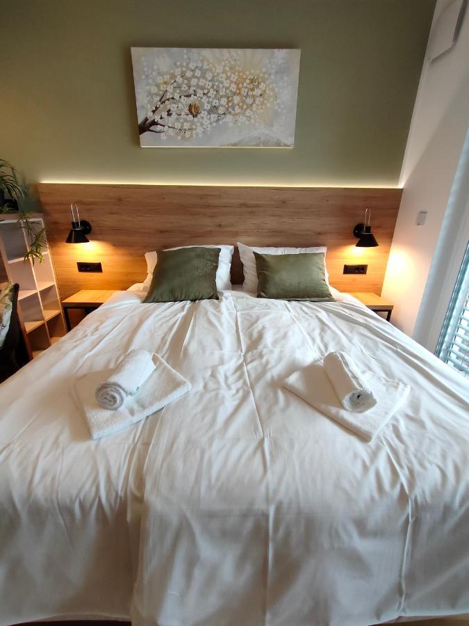 Bed & Breakfast Rezidenca Pipanova Ljubljana Exteriör bild